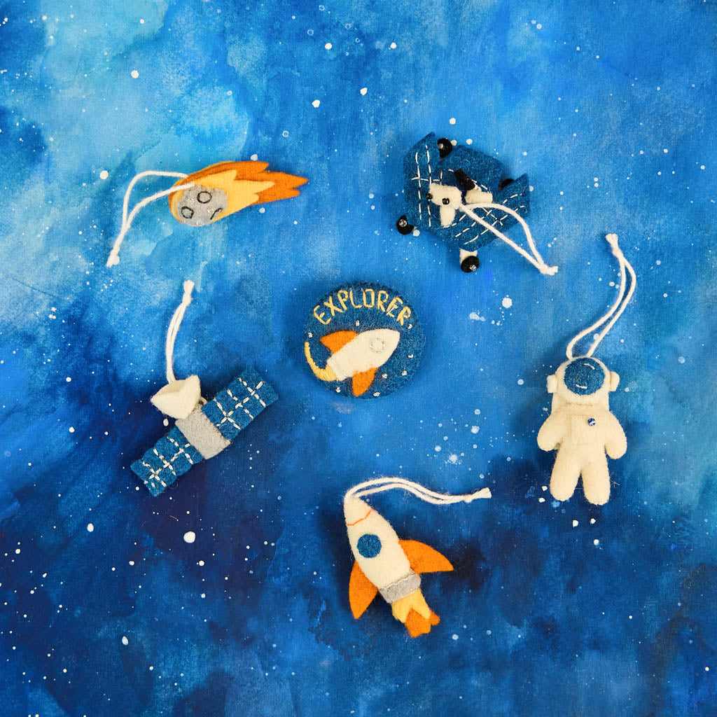 Space Mini Ornaments Badge