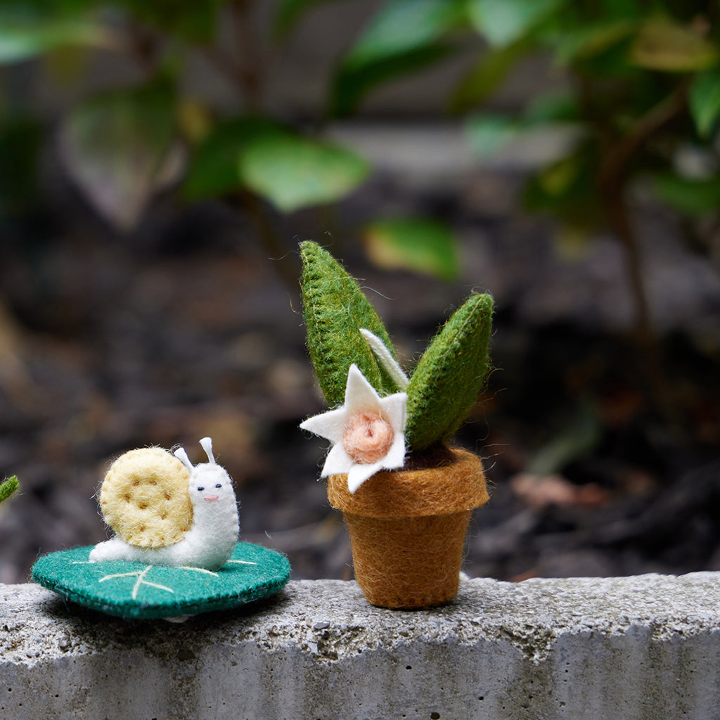 In Garden Snail Ornament