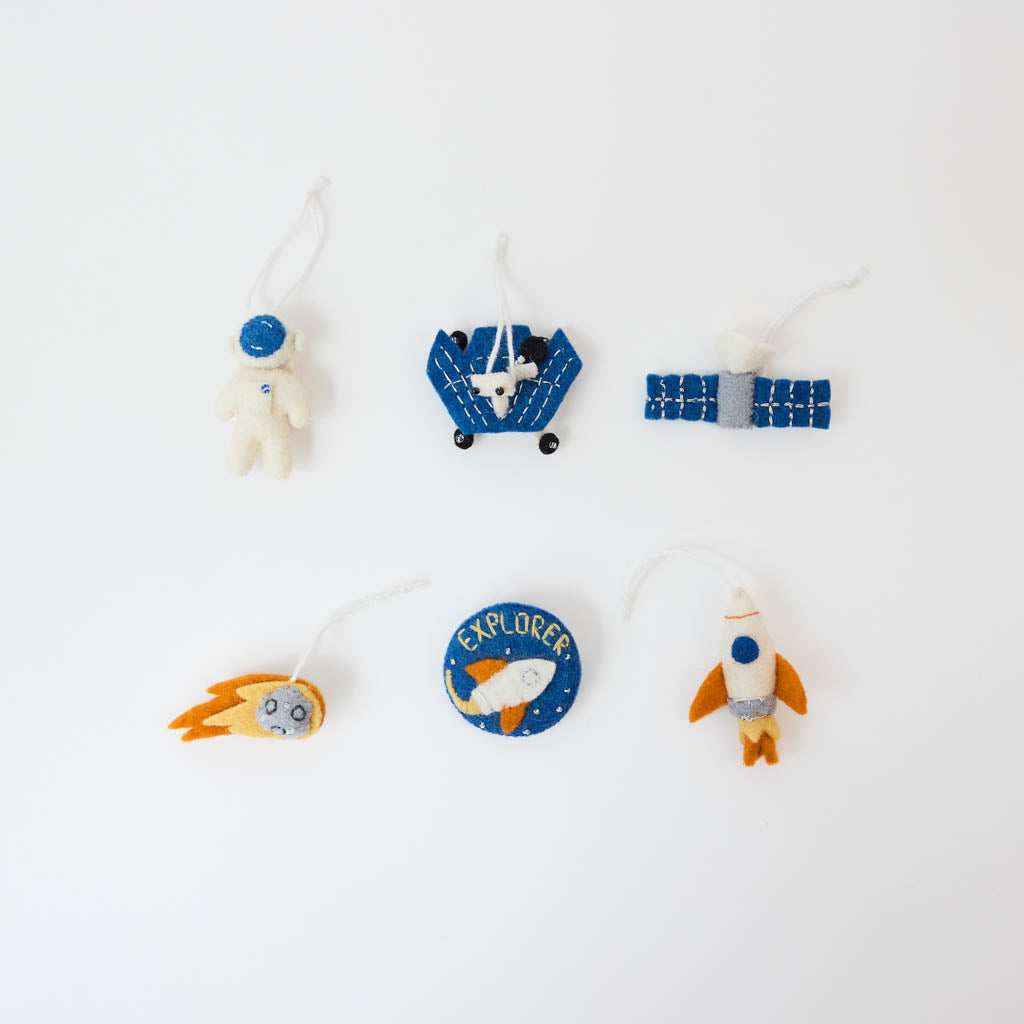 Space Mini Ornaments Badge