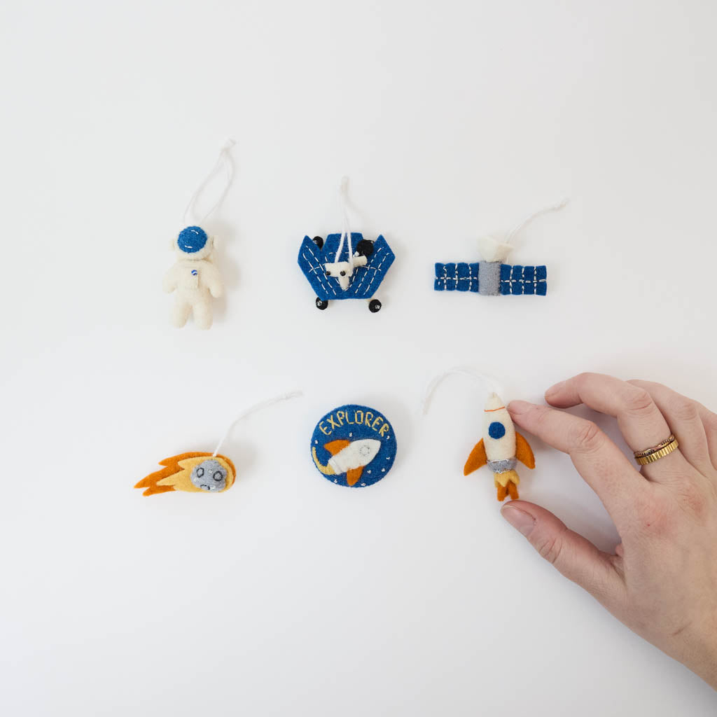Space Mini Ornaments Badge