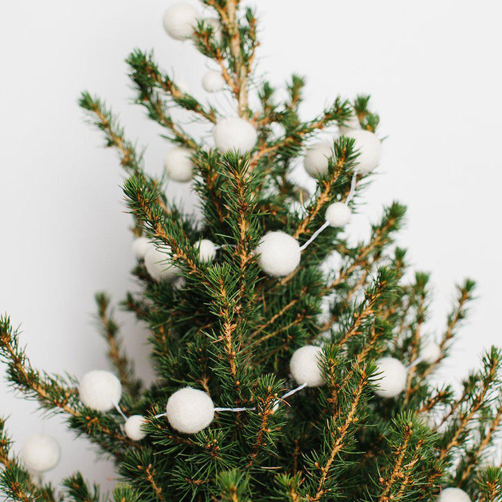 Snowy White Ball Garland